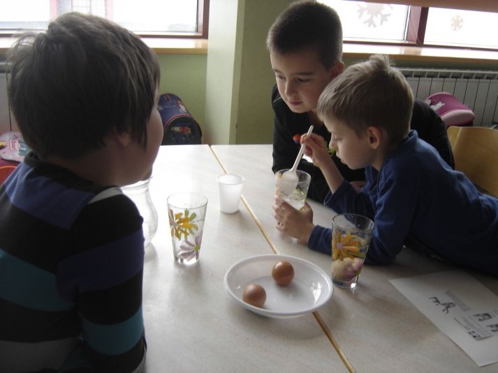 Poskusi z vodo v podaljšanem bivanju