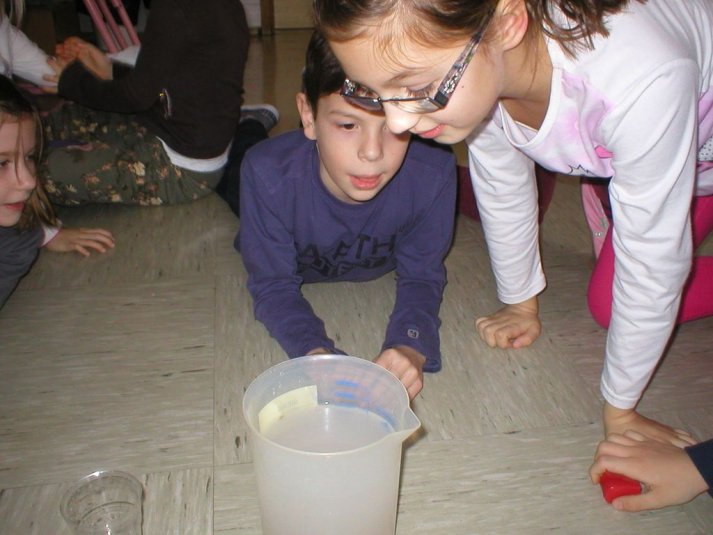 Poskusi z vodo v podaljšanem bivanju