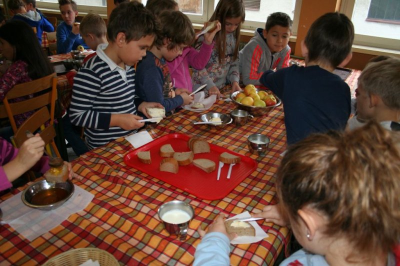 Tradicionalni slovenski zajtrk 2014