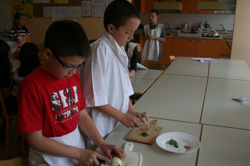 Šolski zeliščni vrt