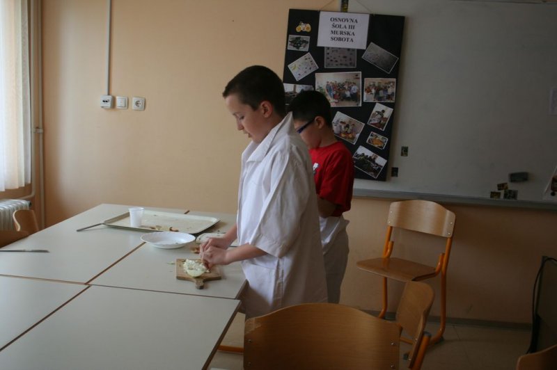 Šolski zeliščni vrt