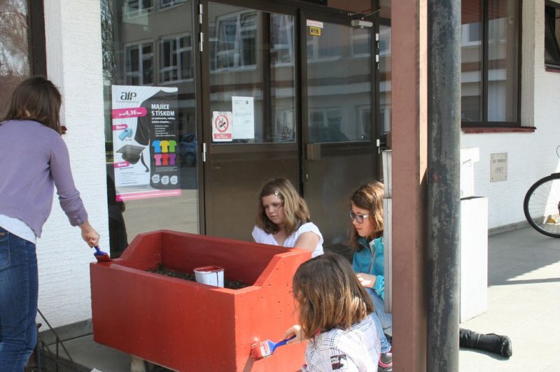 Šolski zeliščni vrt