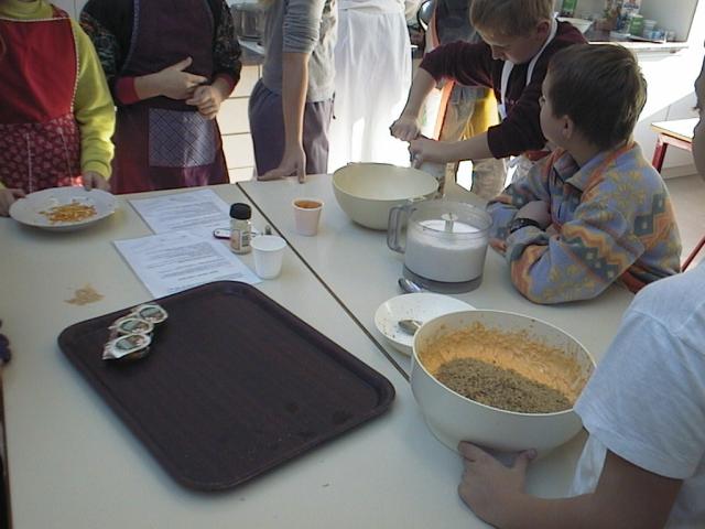 sadje.JPG (41316 bytes)