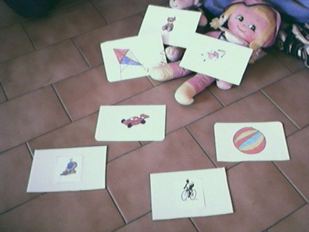 favouritetoy_cards.jpg (24632 bytes)