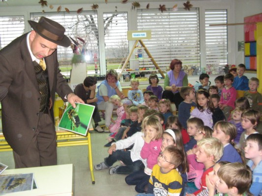 čebelarji na obisku 057.JPG