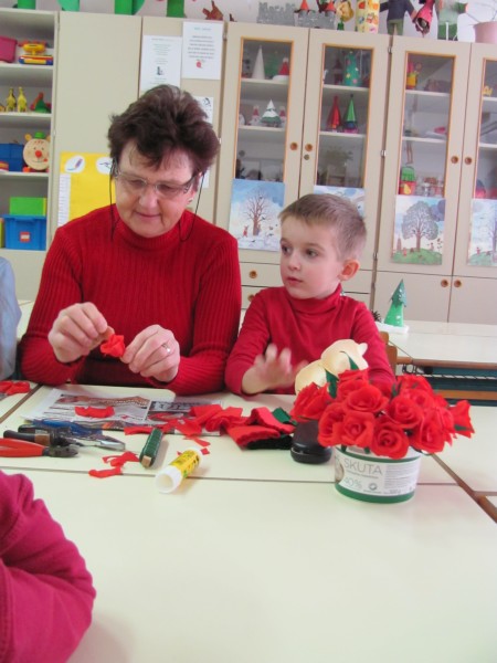 Nikolova babica na obisku (3).JPG