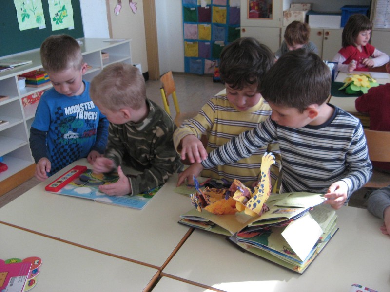 druženje ob knjigah (15).JPG