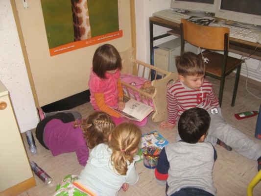 igra ob zibelki (2).JPG