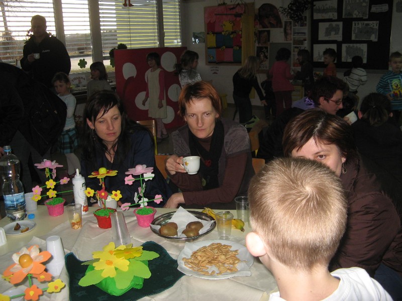 Materinski dan v vrtcu Sonček (11).JPG