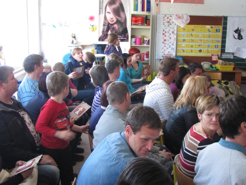 Materinski dan v vrtcu Sonček (13).jpg