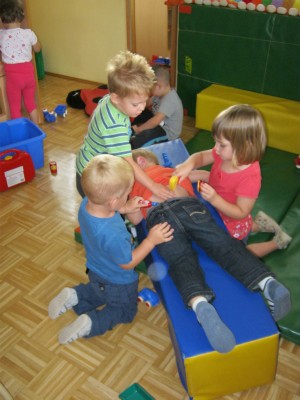 simbolna igra-zdravnik.JPG