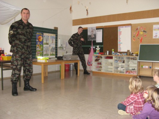obisk vojakov 01.JPG