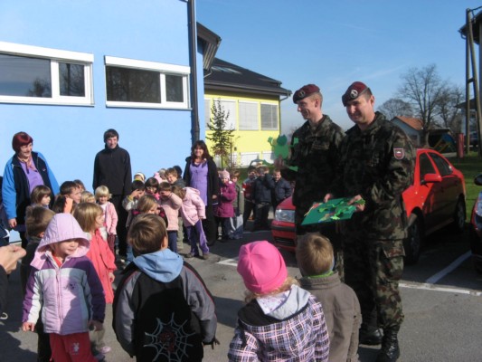 obisk vojakov 18.JPG