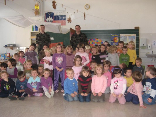 obisk vojakov 19.JPG