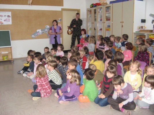 obisk vojakov 03.JPG