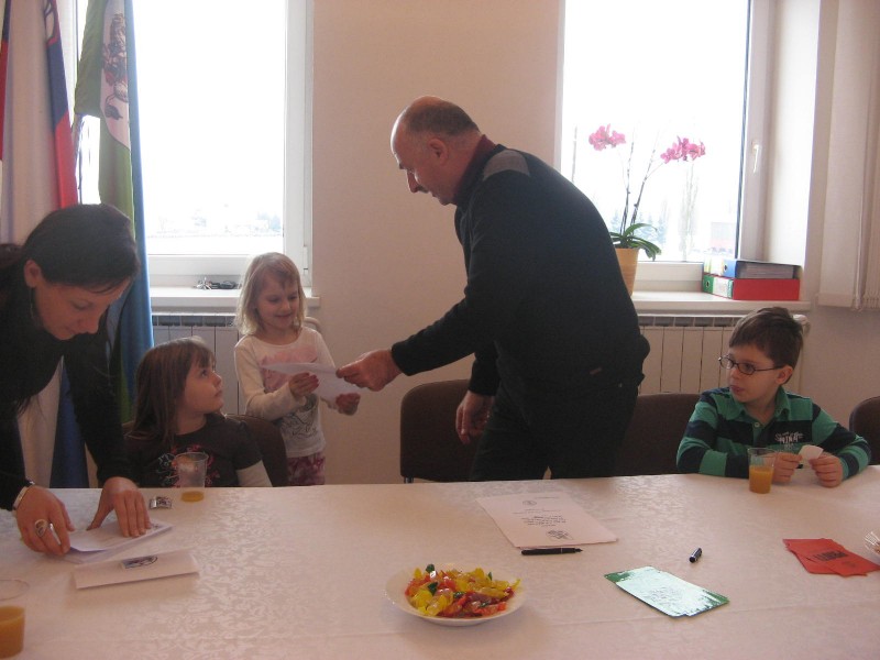 obisk na občini (14).JPG