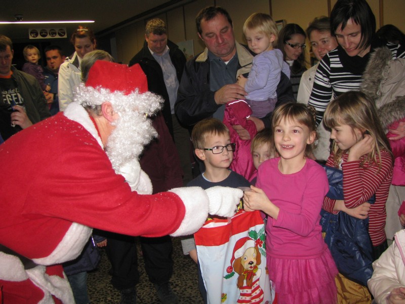 Dramatizacija Mala snežinka in prihod Božička 02 (6).JPG