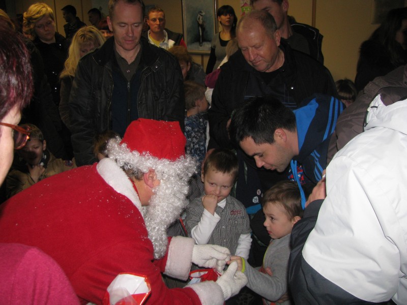 Dramatizacija Mala snežinka in prihod Božička 02 (12).JPG