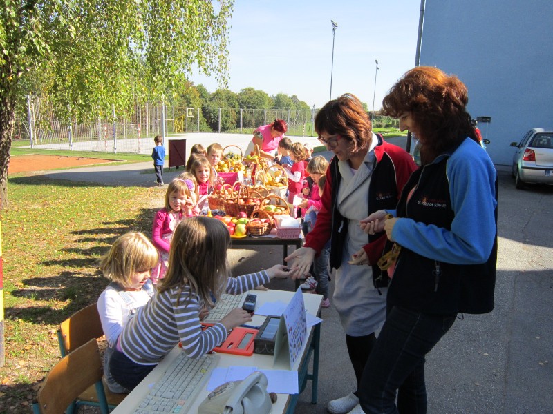 Jesenska tržnica (7).JPG