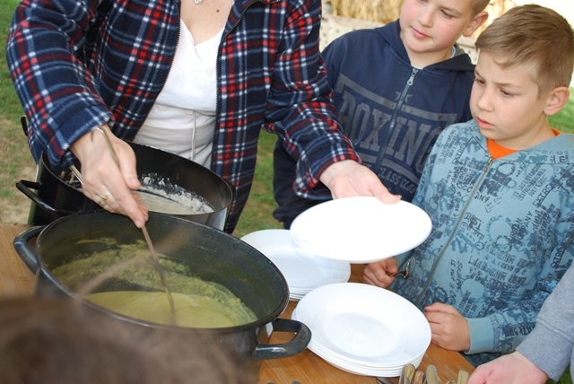 USTVARJALNE DELAVNICE