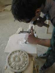 KLESANJE KAMNITE ORNAMENTIKE