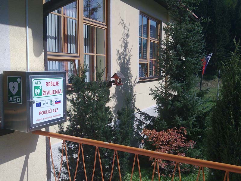 AED_Koprivna-montaza_omarice_in_kamere-1