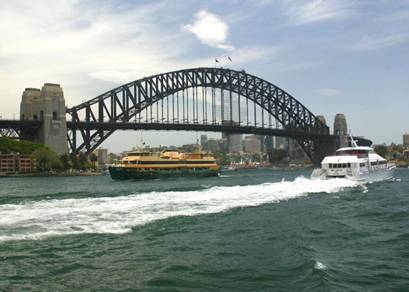 http://www.richard-seaman.com/Travel/Australia/Sydney/Harbour/SydneyHarbourBridge.jpg