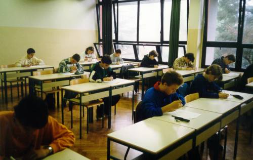 [Tekmovanje (25 kb)]